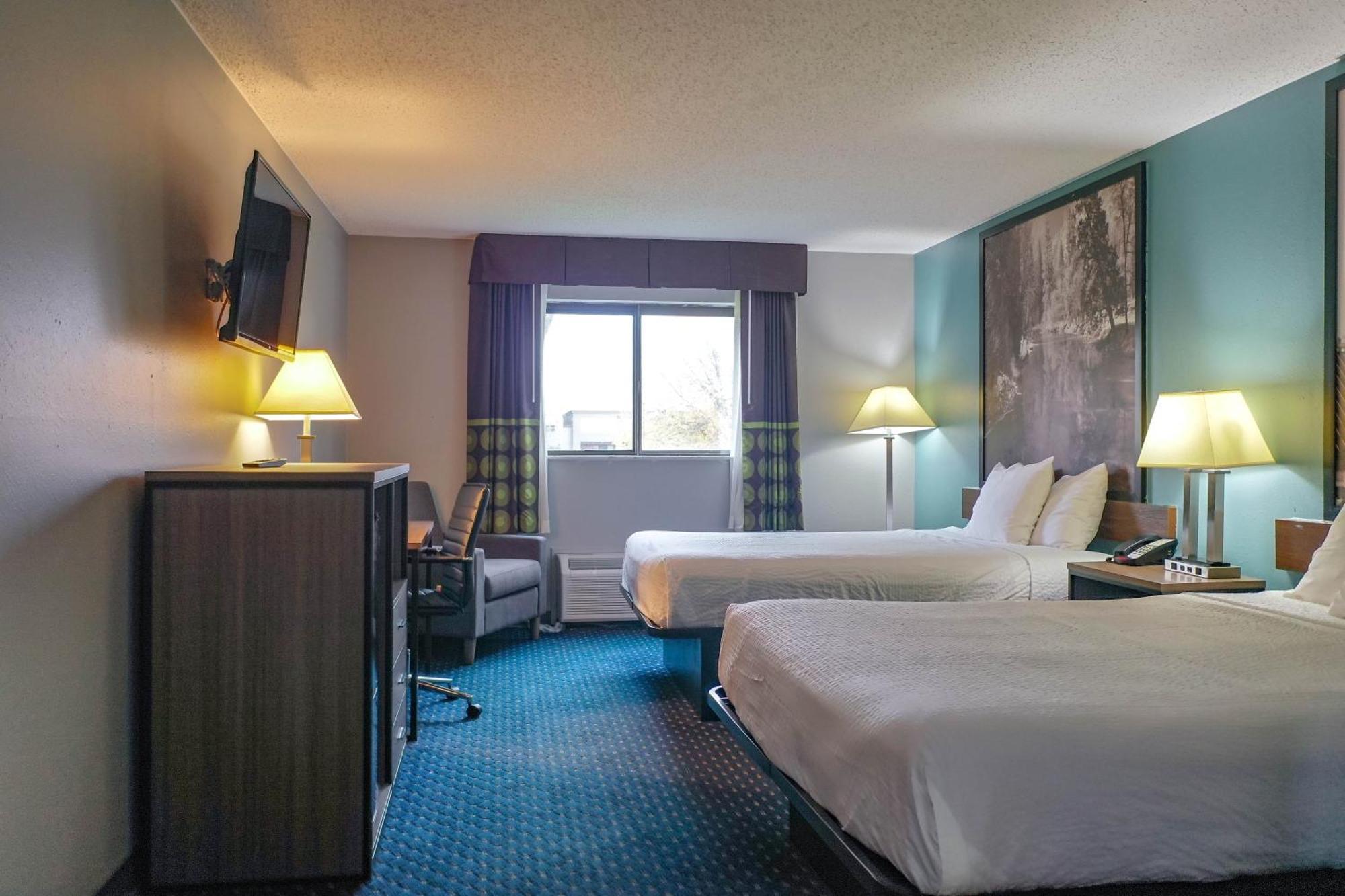 Отель Super 8 By Wyndham Rockford I-90 Casino District Экстерьер фото